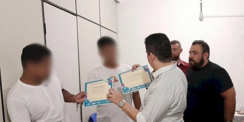 Fundac certifica socioeducandos do CEA concluintes do curso Produção de Material de Limpeza