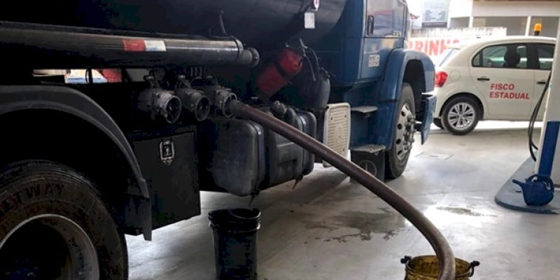 SEFAZ-PB intercepta descarrego irregular de gasolina e diesel em posto de combustível  na Paraíba 