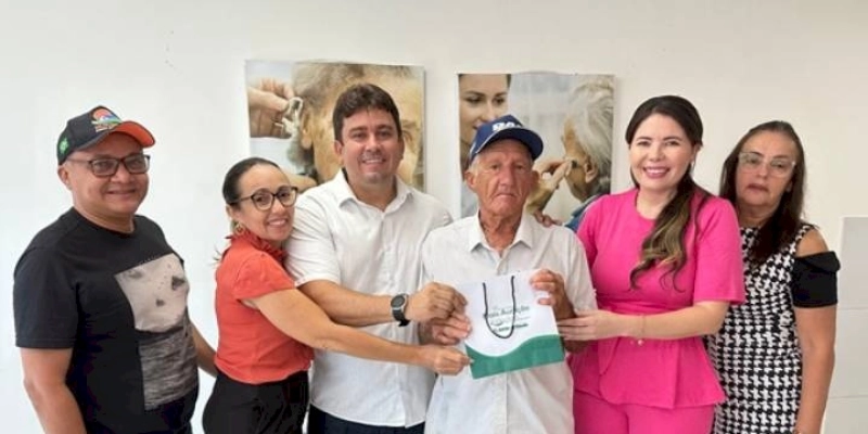 Qualidade de vida: Prefeitura de Sousa realiza entrega de aparelhos auditivos a pacientes da Otoclínica Municipal