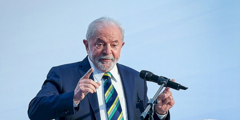 Lula diz que é contra CPI para apurar invasão do Congresso no dia 8 de janeiro, e confirma que os Serviços de Inteligências não lhe avisaram do movimento