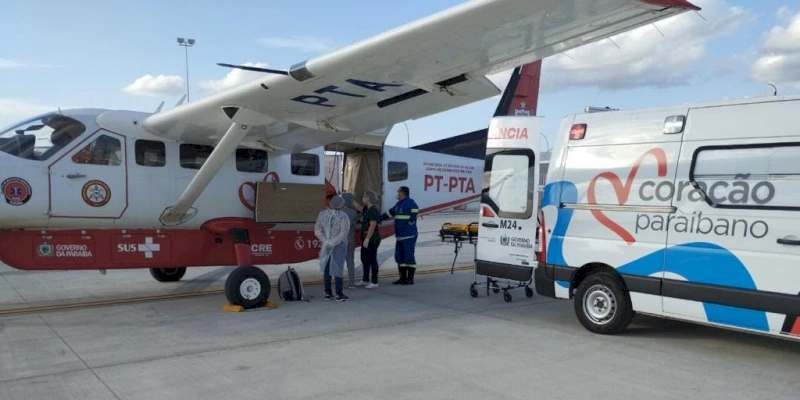 Grupo de Resgate Aeromédico transfere criança com trauma crânioencefálico de Cajazeiras para Campina Grande e agiliza assistência médica especializada