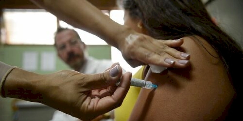 Ministério amplia vacinação contra HPV quadrivalente para homens de até 45 anos com imunossupressão