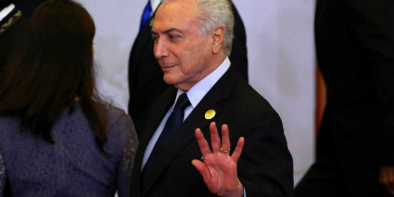 Senador da Rede apresenta pedido de impeachment de Michel Temer