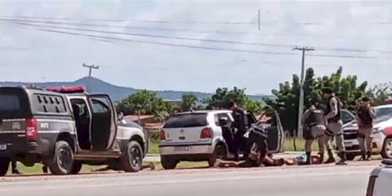Após perseguição a veículo, Policiais do BOPE apreendem várias armas de fogo em Sousa