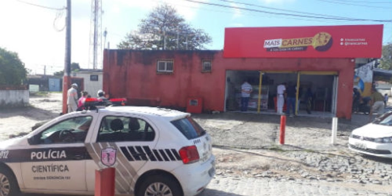 Ação da Energisa e Polícia Civil flagram gato de energia em pousada, frigorífico e residência de grande porte em João Pessoa.