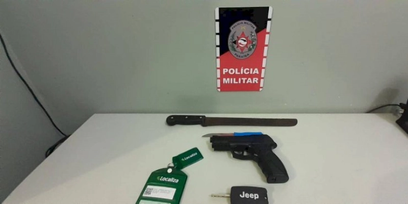 Polícia intercepta carro com suspeitos de planejar roubos