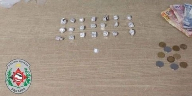 Maconha e um comprimido de artane foi apreendido pela polícia militar, suspeito é detido 