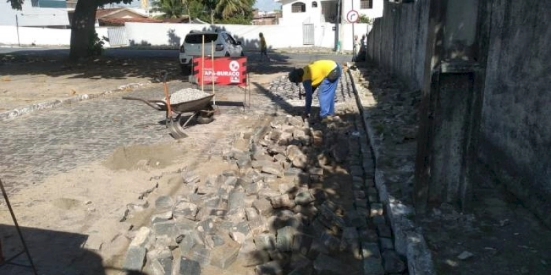Seinfra segue com manutenção de galerias, iluminação pública e Operação Tapa-Buraco, em JP