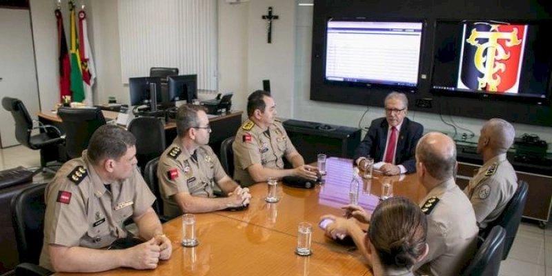 Presidente do TCE recebe visita institucional dos dirigentes do Comando da Polícia Militar da Paraíba