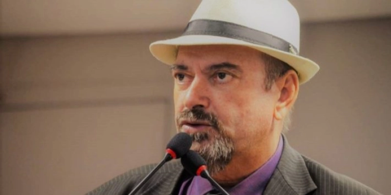 Jeová passa bem, após ser internado de urgência em Cajazeiras; Deputado será transferido à tarde para Capital 