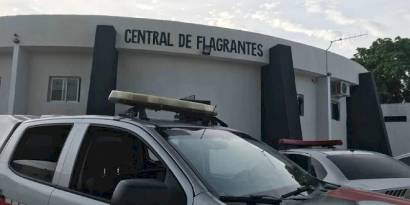 Homem é preso após tentar matar o próprio pai com barra de ferro em Cajazeiras