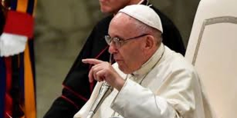 Papa pede medidas concretas para erradicar crimes sexuais no clero