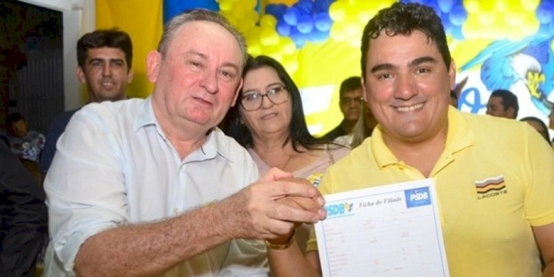 Zé de Pedrinho explica rompimento, e chama Prefeito de Marizópolis de “covarde”; Ouça