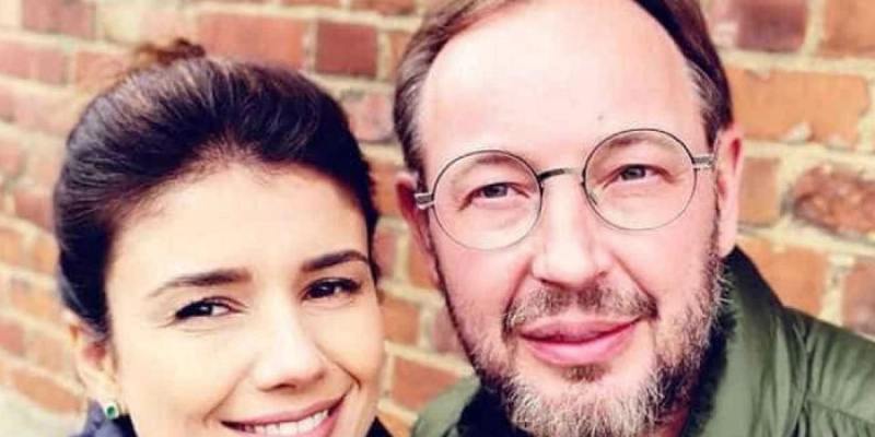 Paula Fernandes curte Londres com o novo namorado; Veja