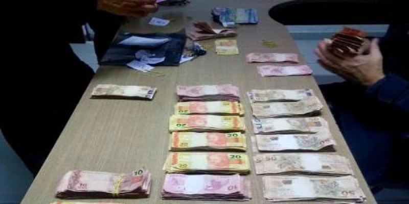 Polícia apreende R$ 30 mil que podem ser do tráfico de drogas na Paraíba