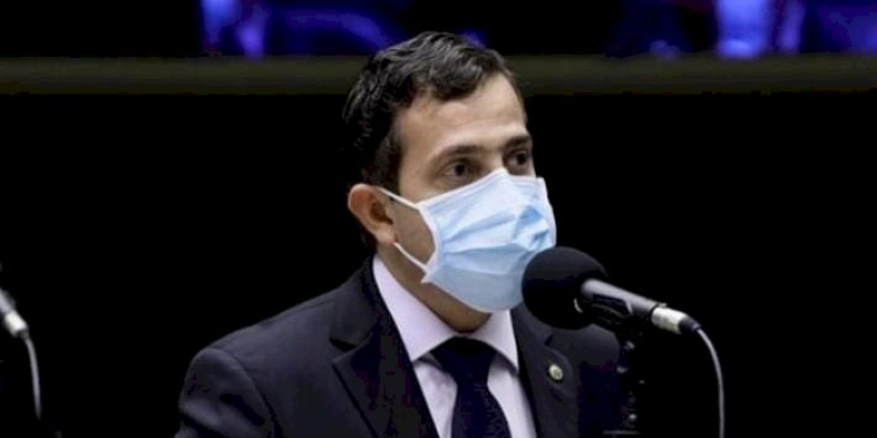 Deputado Gervásio vota a favor da urgência do  piso salarial da enfermagem
