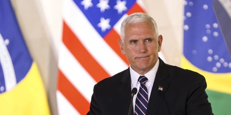 Mike Pence diz que o momento é de ação contra Maduro, não de diálogo