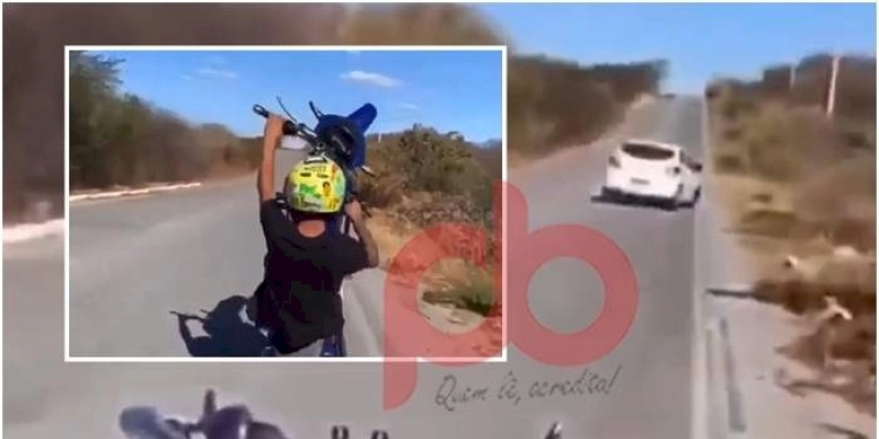 Jovem faz manobras arriscadas em moto, invade contramão, e acaba sendo atingido por carro, em Cajazeiras; veja