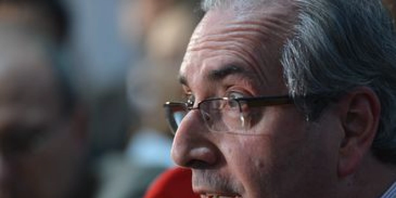 Moro adia depoimento de Eduardo Cunha para depois do segundo turno