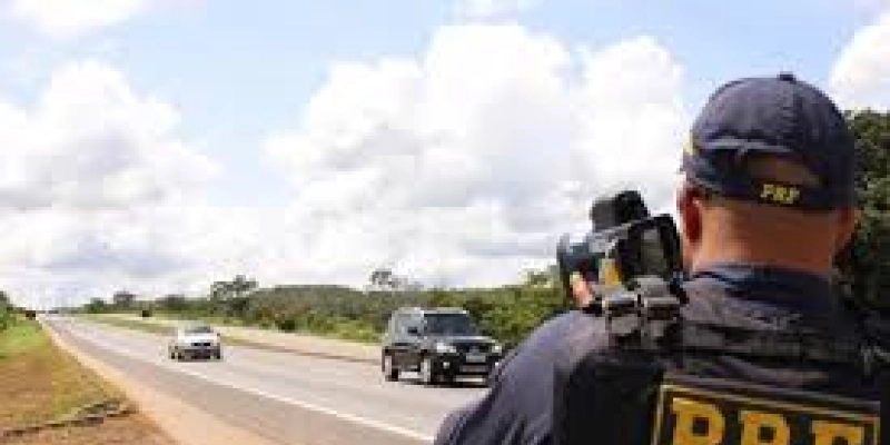 PRF volta a fiscalizar rodovias federais com radares móveis