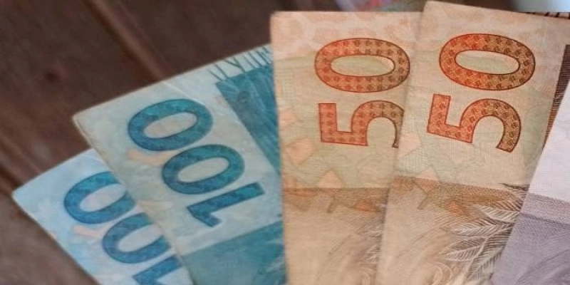 Auxílio Brasil é pago hoje a beneficiários com NIS final 2