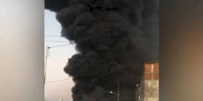 Incêndio de grandes proporções atinge fábrica de calçados na Paraíba