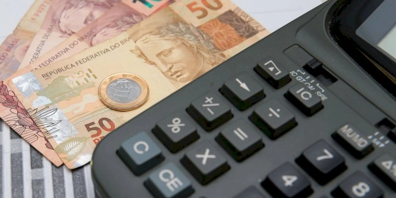 Governo melhora projeção de déficit primário para R$ 139 bi em 2021