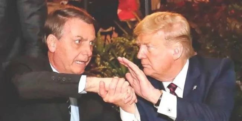 Retorno de Trump é celebrado por Bolsonaro e divide políticos no Brasil