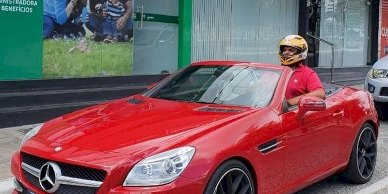 Paraibano compra carro de luxo, “não cabe” no veículo, e vídeo viraliza na web; “era um sonho” 