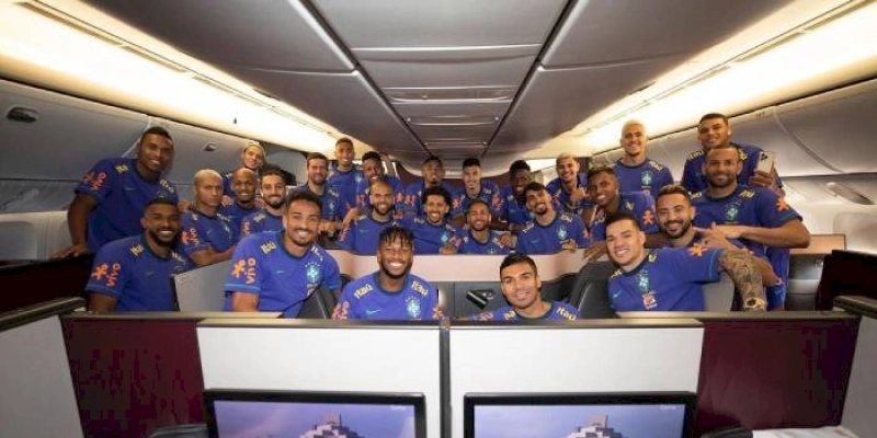 Seleção brasileira viaja para o Catar em busca do sexto título mundial