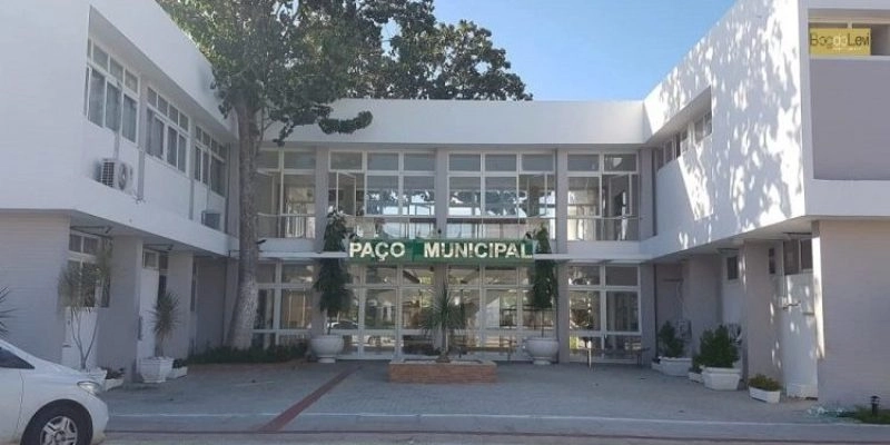 Com menos de R$ 9 milhões no orçamento, Prefeito de Sousa diz que não haverá demissão no Município 
