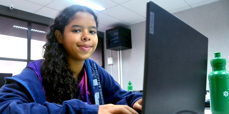 Iniciativa Code desperta interesse dos alunos da Rede de Ensino de João Pessoa no mundo da programação