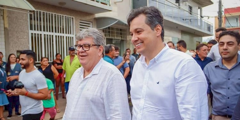 Júnior Araújo comemora anúncio de João Azevedo da instalada do Acelerador Linear para tratamento do câncer em Patos 
