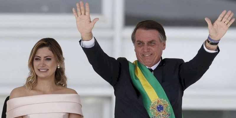 Polícia Federal apreende celulares de Bolsonaro e de Michelle