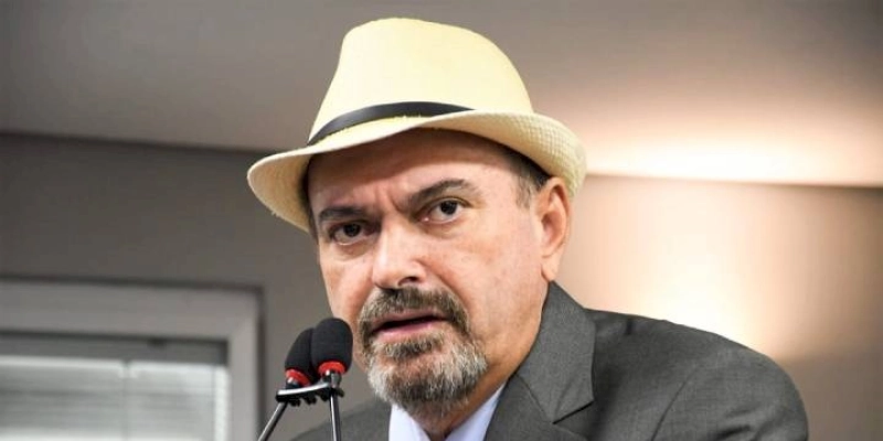 BOMBA: Jeová Campos diz que pré-candidata a prefeita de Cajazeiras Socorro Delfino recebe dinheiro ilegalmente da Prefeitura de Cachoeira dos Índios