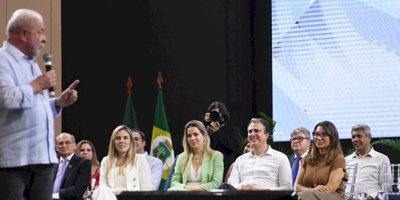 João Azevêdo participa de lançamento do Programa Escolas de Tempo Integral em Fortaleza e destaca realidade dos municípios da Paraíba
