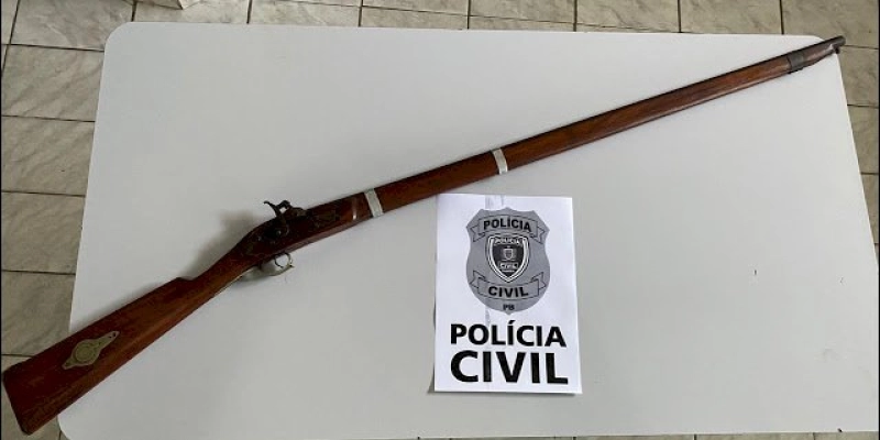 Polícia Civil de Piancó cumpre mandado de busca e apreensão e apreende arma de fogo