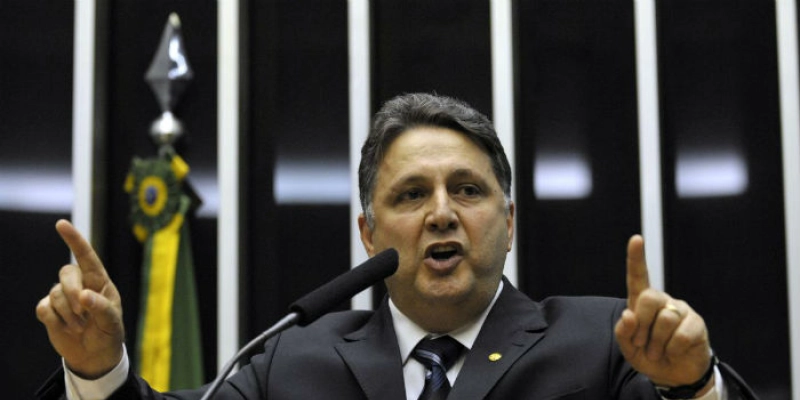 TSE julga Garotinho inelegível e o afasta de campanha a governo do Rio; Veja