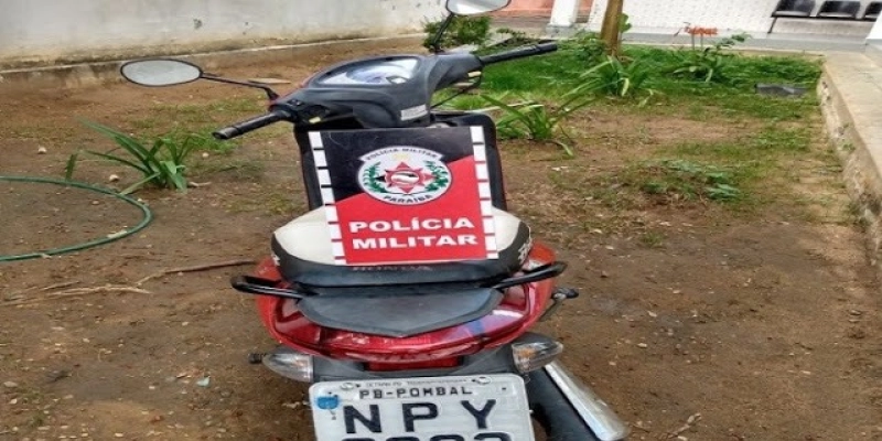 Moto roubada é recuperada pela Polícia em menos de 24 horas após o crime, em Pombal 