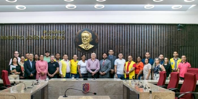 Agentes de saúde recorrem ao TCE contra más condições de trabalho, desrespeito ao piso e contrato de temporários