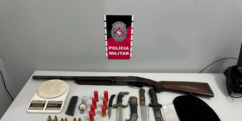 Polícia apreende arma e munições em barraco usado como esconderijo de criminosos