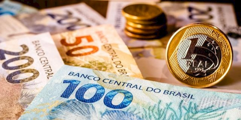 Município de Sousa deve indenizar pedestre por queda em buraco na rua