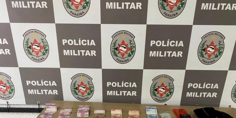 Polícia Militar prende jovem de 18 anos suspeito de tráfico de drogas