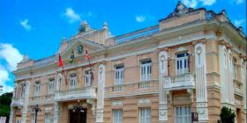 João Azevêdo discute recuperação do Palácio da Redenção no Iphan