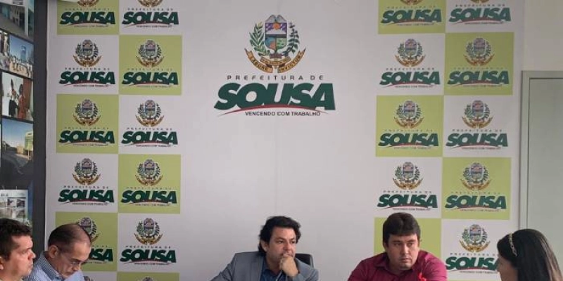 Prefeito Zenildo Oliveira assina decreto com determinações para prevenção ao Coronavírus