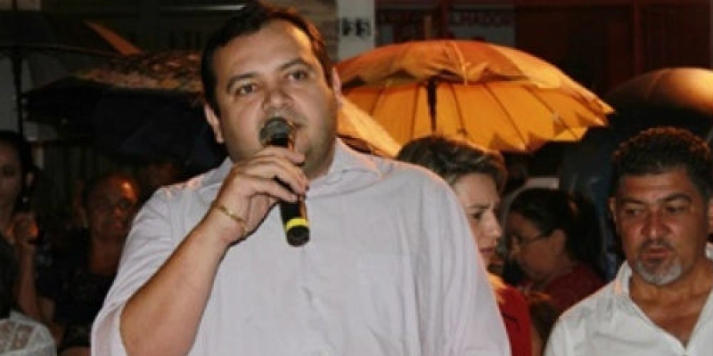 NA PARAÍBA: Secretário do Município de Tavares é preso, e prefeito indiciado por Corrupção 