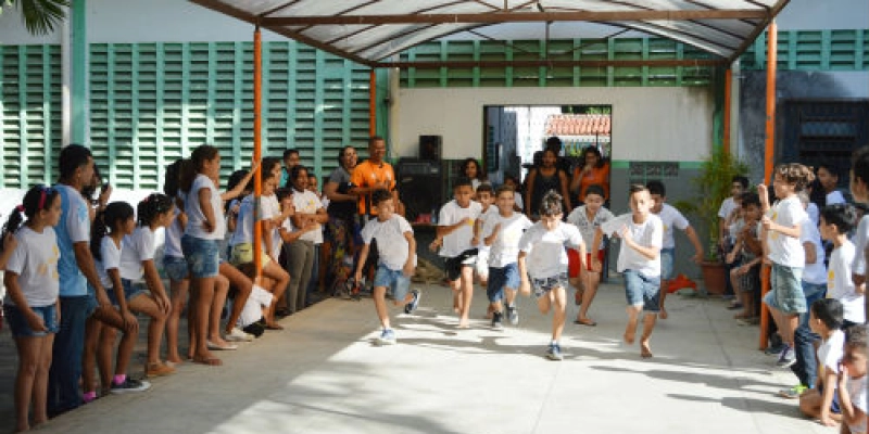 Centros Sociais Urbanos realizam colônia de férias para 1.500 crianças e adolescentes