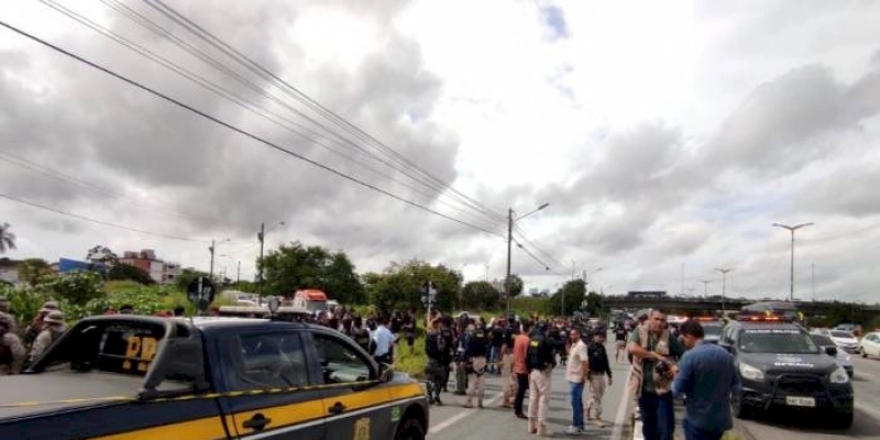 Policiais rodoviários federais são mortos a tiros em viaduto na BR-116, em Fortaleza 
