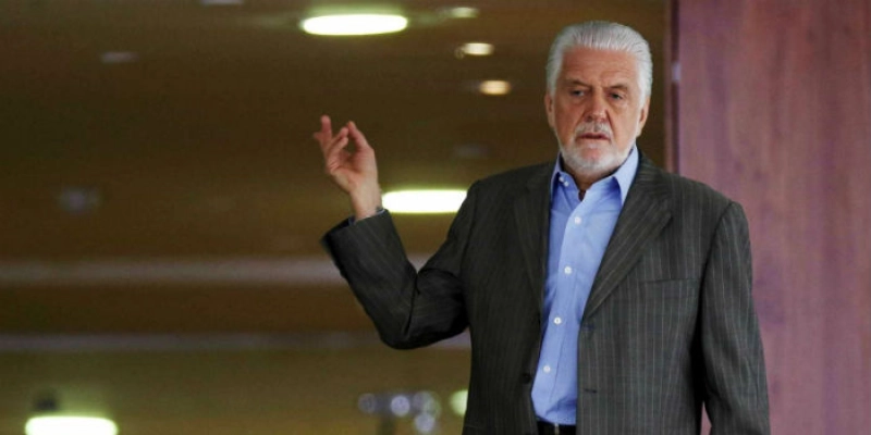 Alvo da Lava Jato, Jaques Wagner reaparece e nega afastamento do PT; Veja
