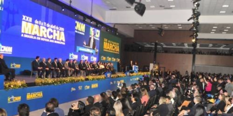 Marcha a Brasília em Defesa dos Municípios deste ano recebe presidenciáveis para debate